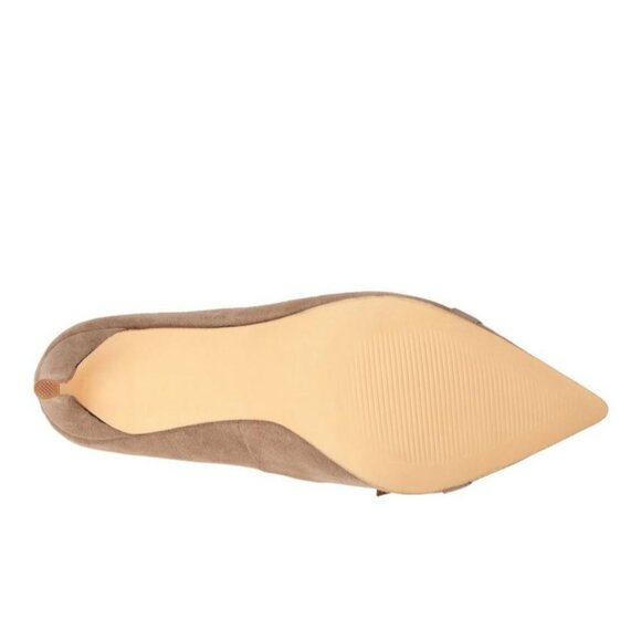 Journee Collection Women's Marek Ruffle Detail Dress Pumps - Picture 7 of 7